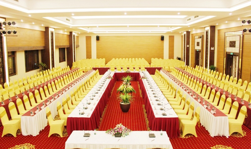 tổ chức hội nghị